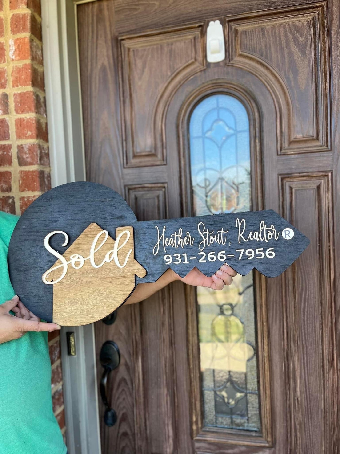 Realtor Closing Key Sign