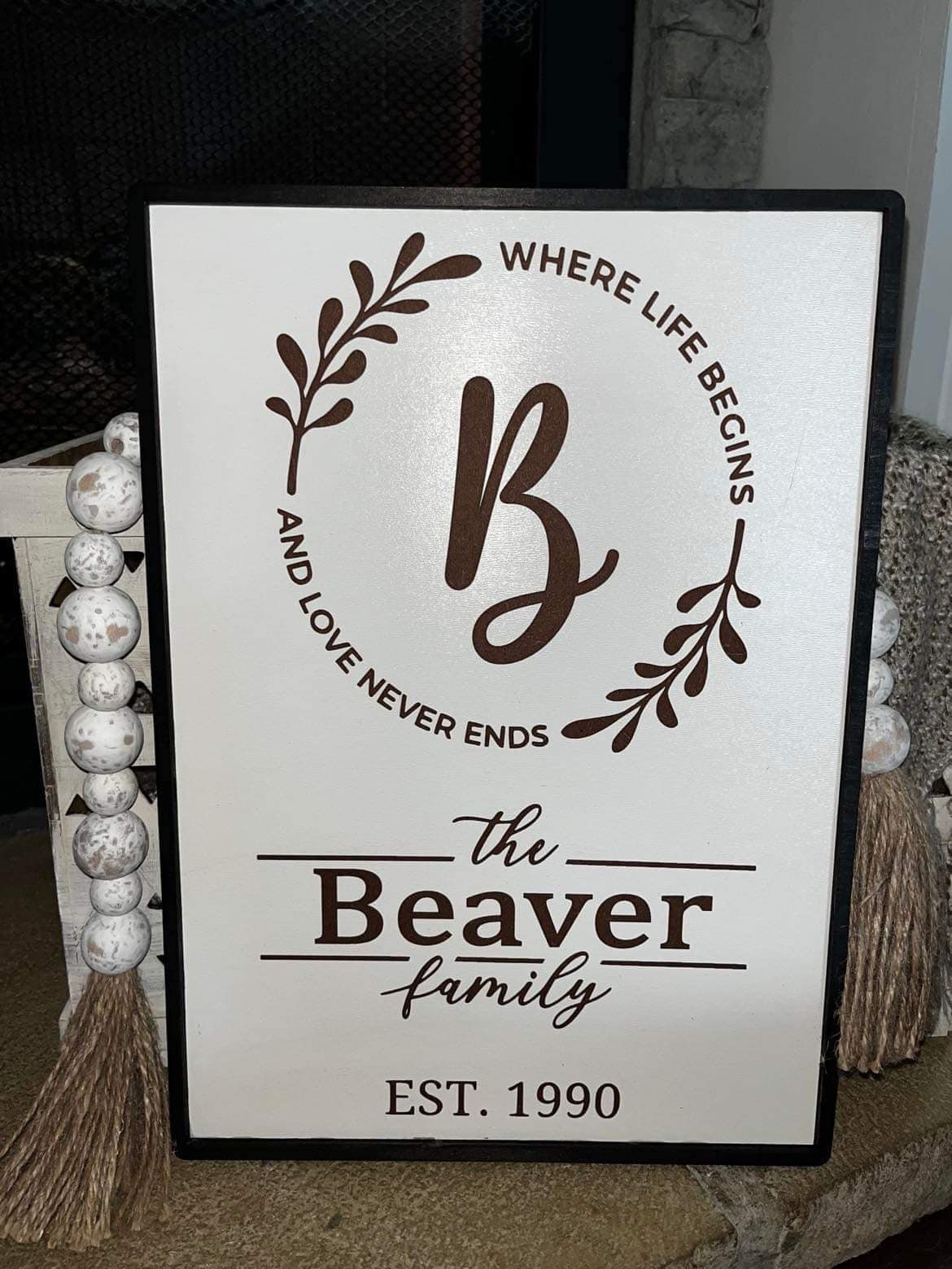 Personalized Family Sign ā Expertly Laser-Cut and Engraved for a Unique Touch